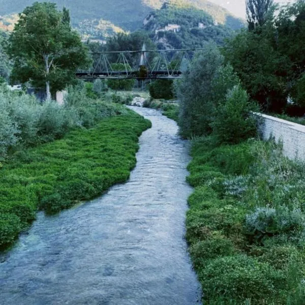 Residence il giardino sul fiume Nera，位于切雷托迪斯波莱托的酒店