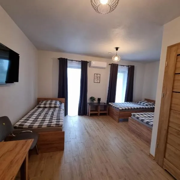 Pokoje pod Wietrznią，位于凯尔采的酒店