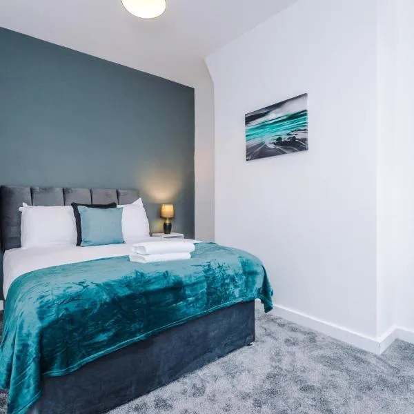 Cosy 3 bed 3 bath house - Central Liverpool -Self Check-In & Free Parking!，位于斯皮克的酒店