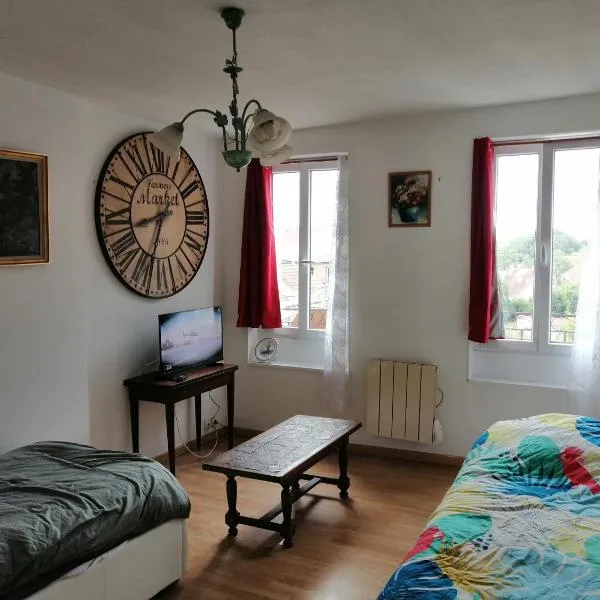 B1 Appartement en centre ville de Courtenay，位于考特尼的酒店