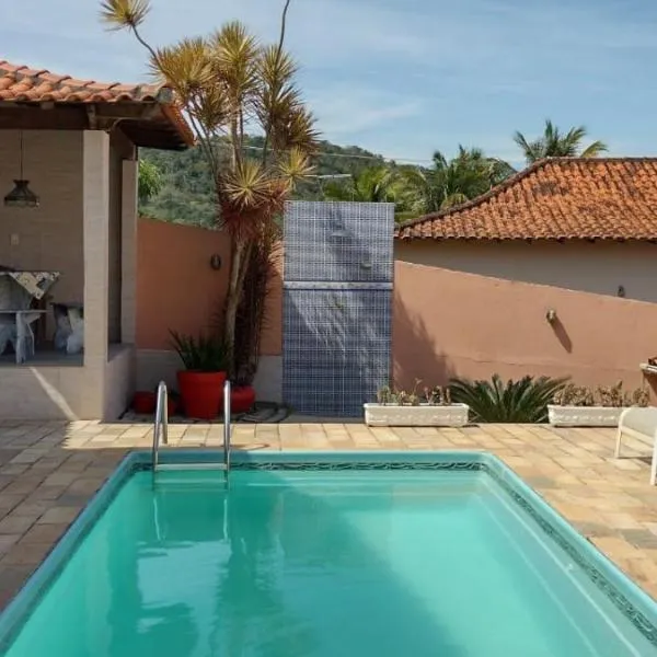 Casa com piscina com linda vista panorâmica，位于大伊瓜巴的酒店