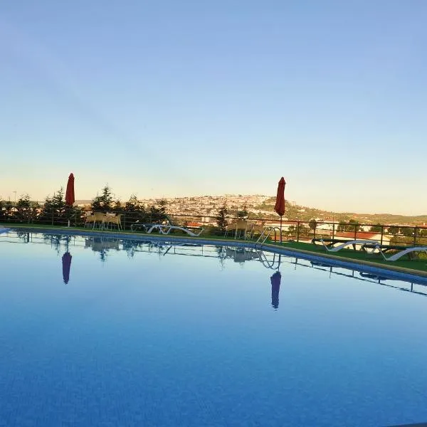路西塔尼亚会议及水疗中心酒店，位于Aldeia Viçosa的酒店