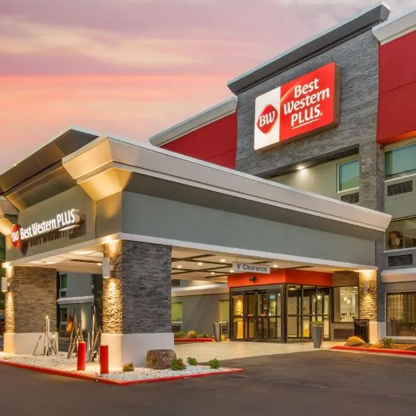 Best Western Plus Cleveland Inn & Suites，位于克利夫兰的酒店