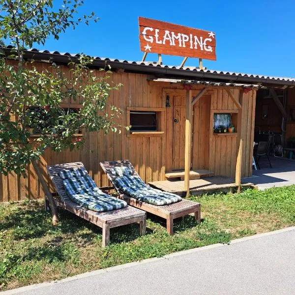 GLAMPING HOUSE RANČ LUŽE，位于Železniki的酒店