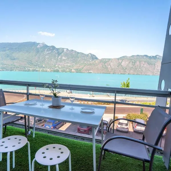 Fenêtre sur Lac - 4 places-Parking-WIFI，位于Tresserve的酒店