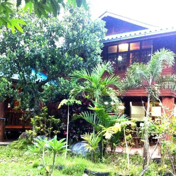 萨姆娜丽花园别墅度假酒店，位于Ban Pha Khao的酒店