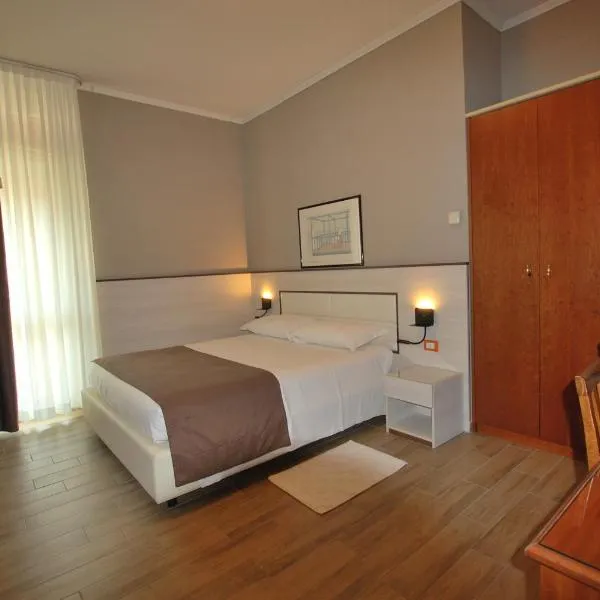 Hotel Lenotel，位于Bagnolo Mella的酒店