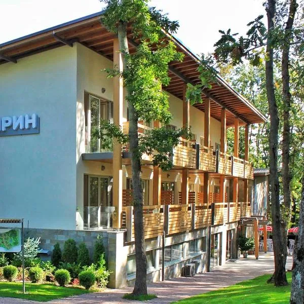Вилно селище "Пирин", Камчия - Cottage Village Pirin, Kamchia，位于卡姆基亚的酒店