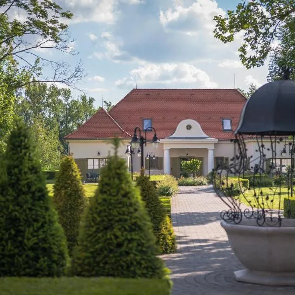 Hercegasszony Birtok，位于迈泽图尔的酒店