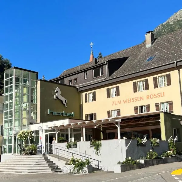Hotel Weisses Rössli，位于安德马特的酒店