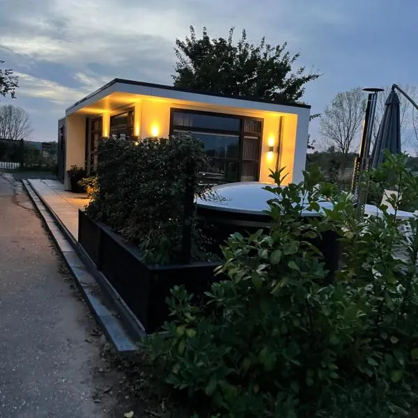 Luxus Chalet Hafenblick，位于Lathum的酒店