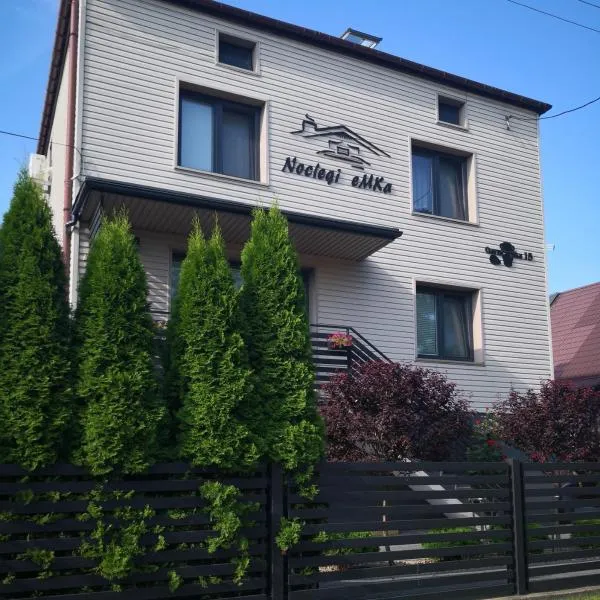 eMKa Noclegi apartamenty，位于奥古斯图的酒店