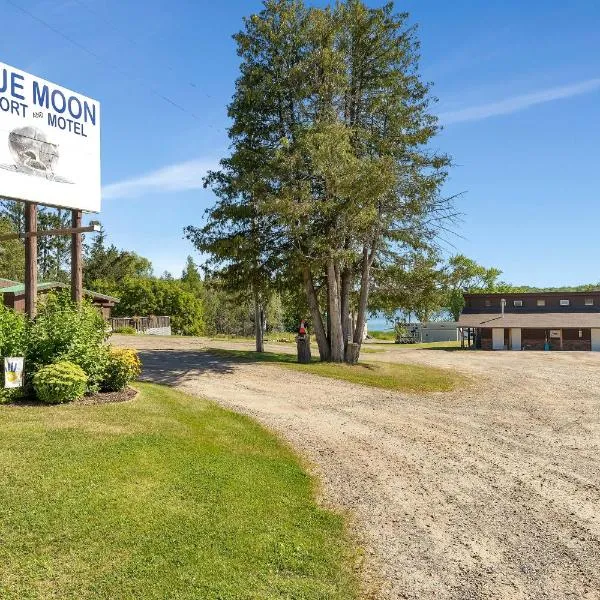 Blue Moon Resort & Motel，位于Grand Rapids-Itasca County的酒店