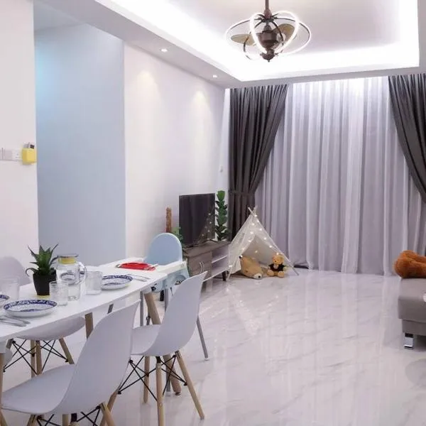 Hanns&KingBed&WIFI&Pool& Parking&Sauna&Sunshine Classic Comfort Homstay，位于诗巫的酒店