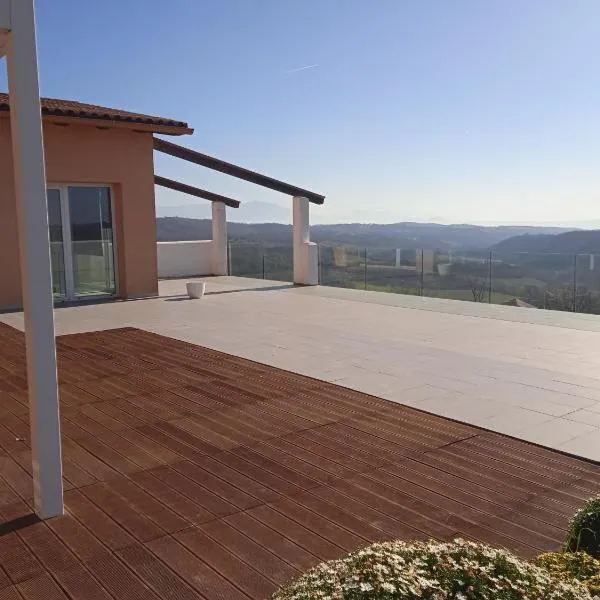 Agriturismo Il cielo in terra，位于SantʼOreste的酒店