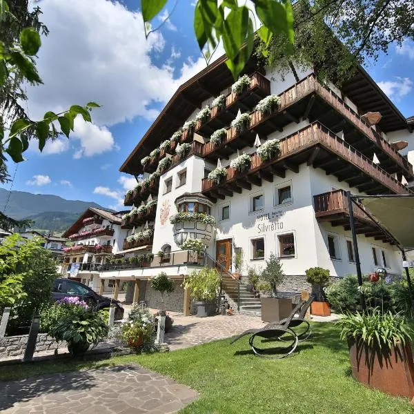 Hotel Silvretta - im Sommer INKLUSIVE Super-Sommer-Card，位于瑟弗浩斯的酒店