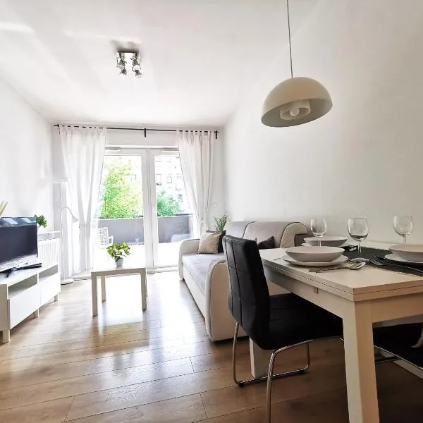 Matejki Apartment ~ Self Check-In 24 ~ Parking，位于弗罗茨瓦夫的酒店