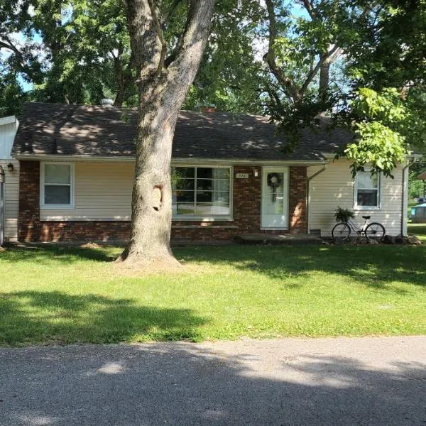 Our Murphy Home in Murphysboro IL，位于Murphysboro的酒店