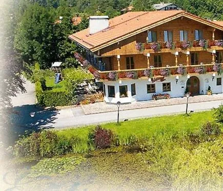 Hotel Gasthof Eder GmbH，位于Waakirchen的酒店