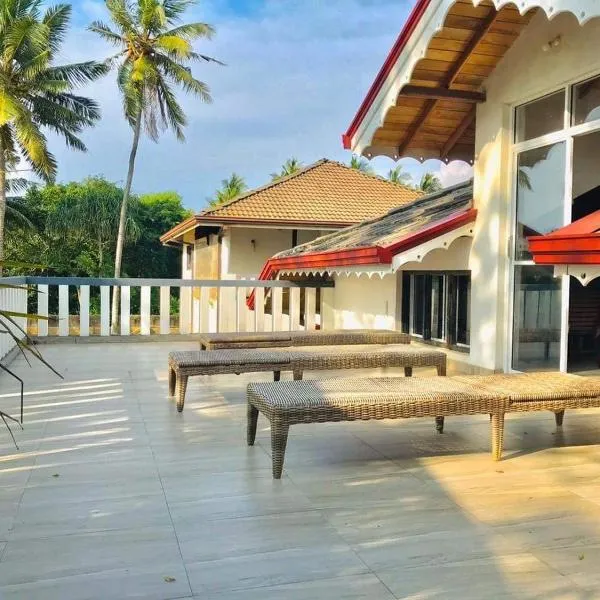 Rosanuka Beach Villa，位于瓦伊卡尔的酒店