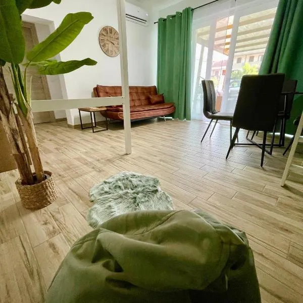 Green House Verona - Appartamento Comfort，位于圣焦万尼卢帕托托的酒店