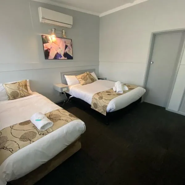 查尔顿汽车旅馆，位于Charlton的酒店