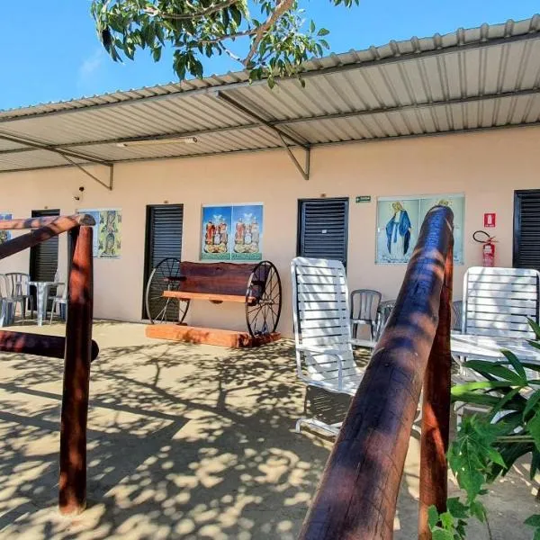 Pousada Romeiros do Pai Eterno - Santuario Basilica de Trindade，位于特林达迪的酒店