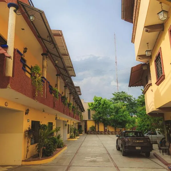 Hotel Hacienda la Alborada，位于图斯特拉古铁雷斯的酒店