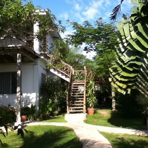 BlueBelize B&B,位于蓬塔戈尔达的酒店