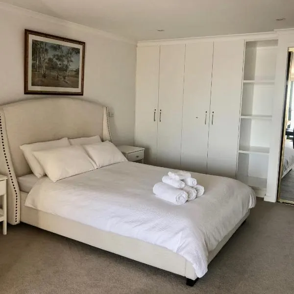 Arlberg 204 Ski-In Ski-Out Studio Apartment，位于布勒山的酒店