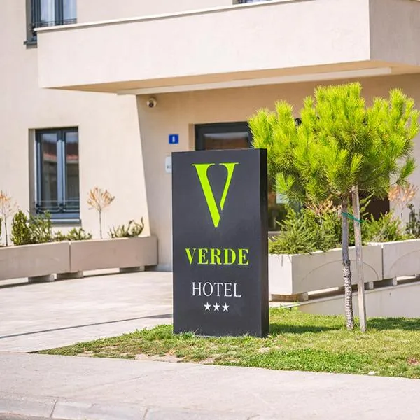 Hotel Verde，位于Golubovci的酒店
