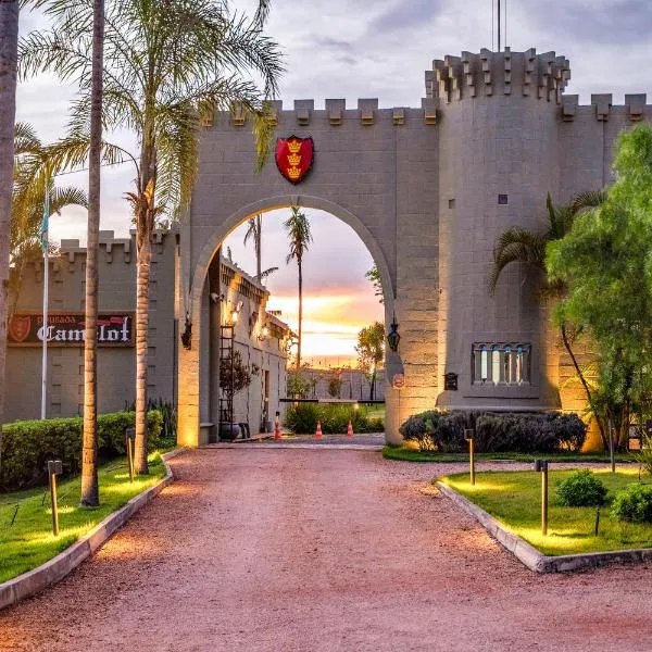 卡米洛特旅馆，位于戈亚斯州上帕莱索的酒店