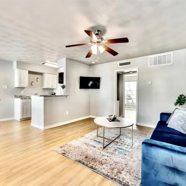 Global Cup City Outside & Tranquility Inside，位于达拉斯的酒店