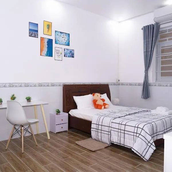 Nina homestay P6，位于Ấp An Phú的酒店