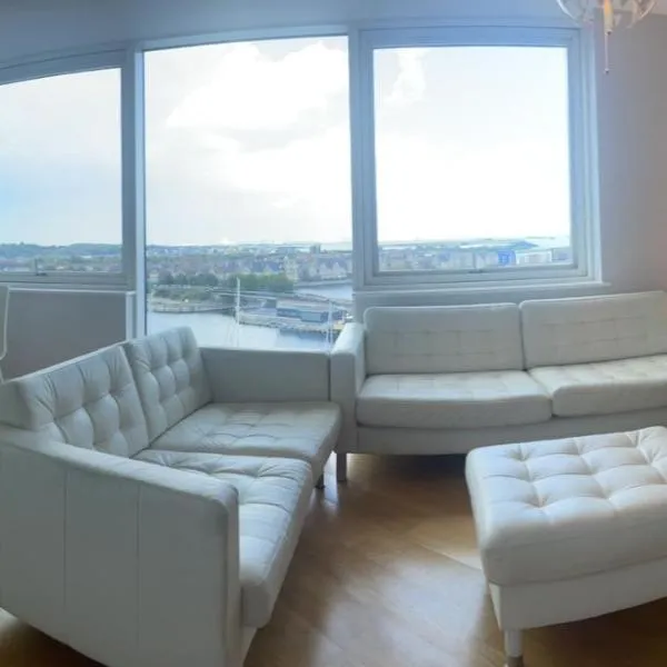 Luxury 8th Floor Apartment with Stunning Views，位于查塔姆的酒店