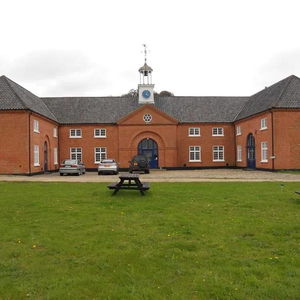 The Stables at Henham Park，位于Spexhall的酒店