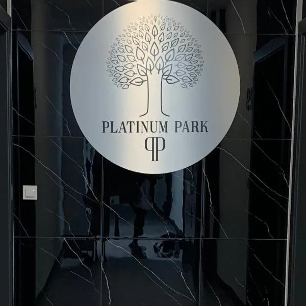 Platinum De Lux Apartament，位于Warnice的酒店