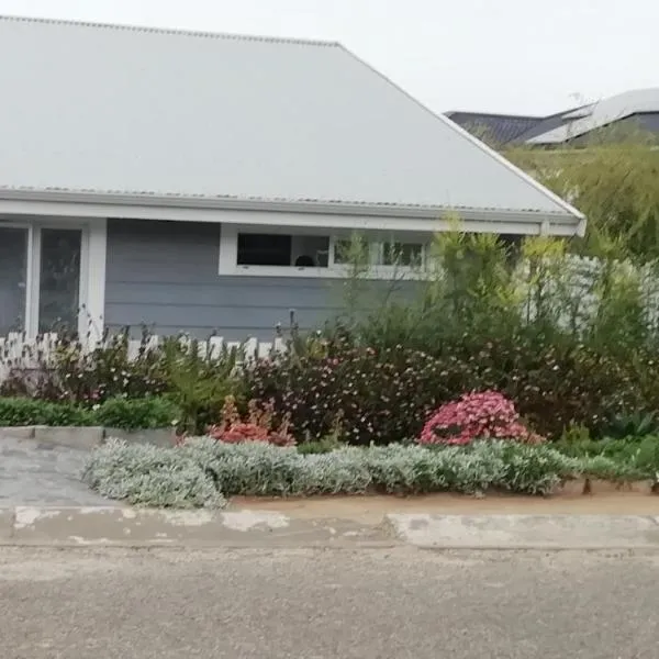 Shells Corner Cottage，位于克尼斯纳的酒店