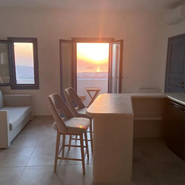 ENA suites Santorini，位于皮尔戈斯的酒店