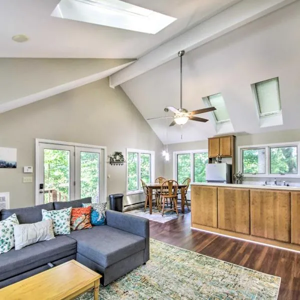Peaceful Nashville Hideaway Near State Parks!，位于纳什维尔的酒店