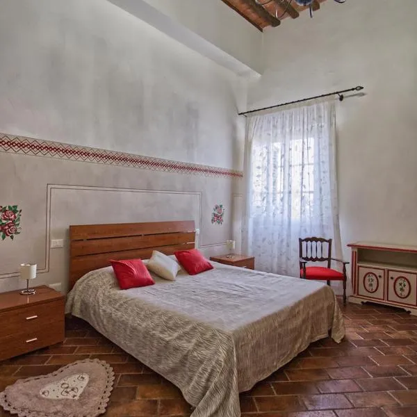 Borgo Creativo-A casa di Anna-Appartamento Mosaico.，位于蒙托波利因瓦尔达尔诺的酒店