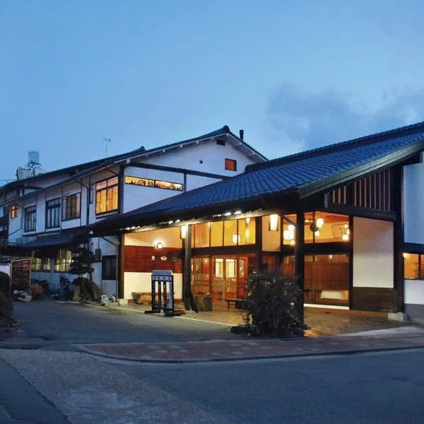 卡梅西日式旅馆，位于Inariyama的酒店