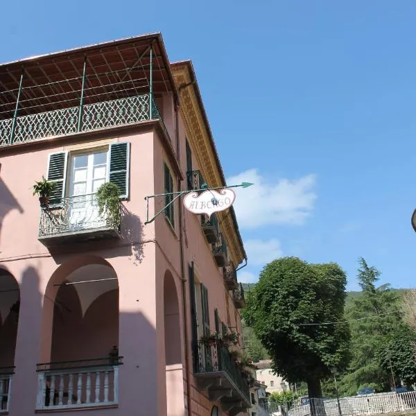 Albergo Dell'Angelo，位于Borghetto dʼArroscia的酒店