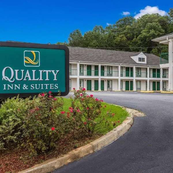 Quality Inn & Suites near Lake Oconee，位于格林斯伯勒的酒店