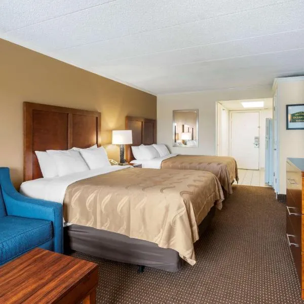 Quality Inn & Suites Oceanblock，位于贝瑟尼滩的酒店