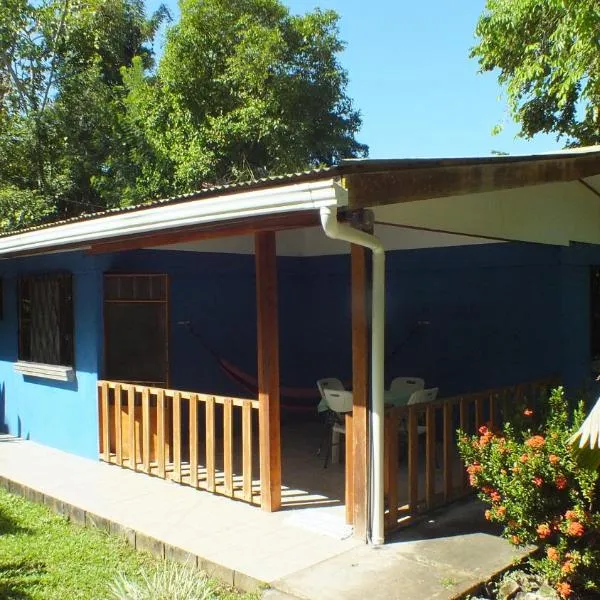 Cabinas Caribe Luna，位于卡维塔的酒店