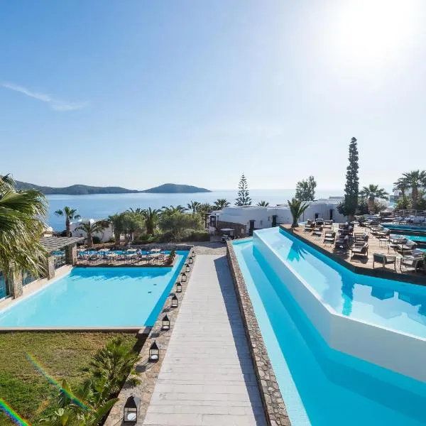 Aquila Elounda Village Resort, Suites & Spa，位于Vrouhas的酒店