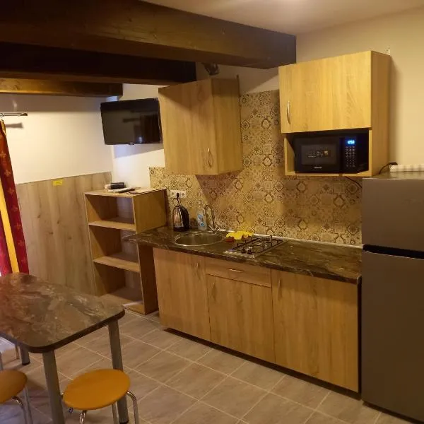 ROOMS FOR RENT，位于帕内韦日斯的酒店