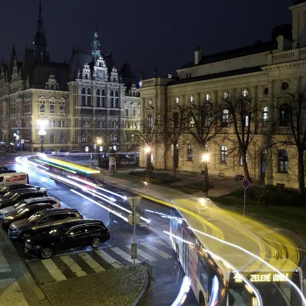 City Hall view Apartment Liberec，位于利贝雷茨的酒店