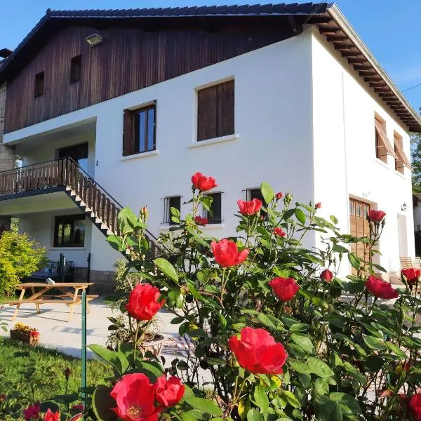 Le Jardin de Moulis - Maison d'hôtes au pied des Pyrénées, Ariège, Saint Girons，位于Balaguères的酒店